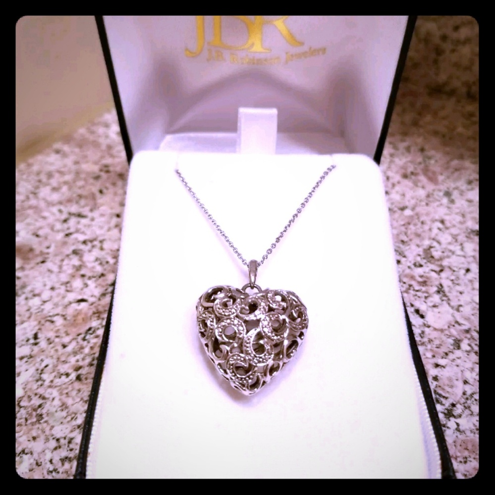 JB Robinson 3D Heart Shapped Necklace